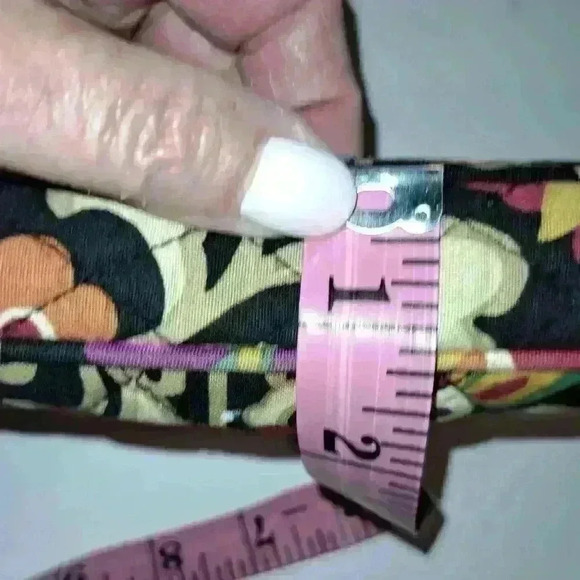 Vera Bradley Suzani Drawstring & Wrislet Set - Picture 10 of 12